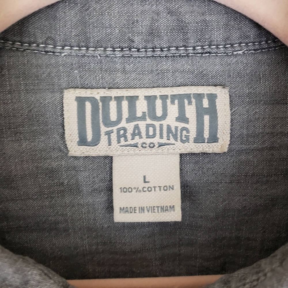 Duluth Trading Company Button Down Shirt Gray Size Large Free Swinging View 2